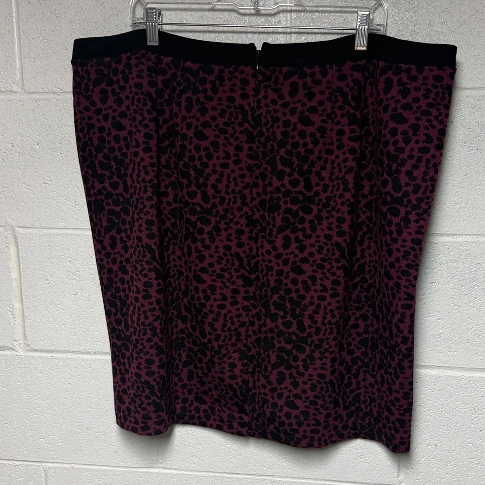 Talbots Black and Purple Animal Print Skirt 20WP